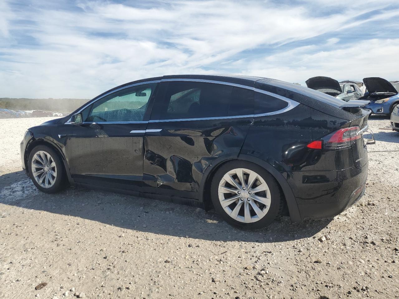 Tesla Model X Image 3