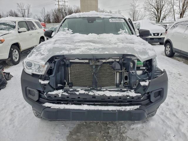 Toyota Tacoma Access Cab Image 2