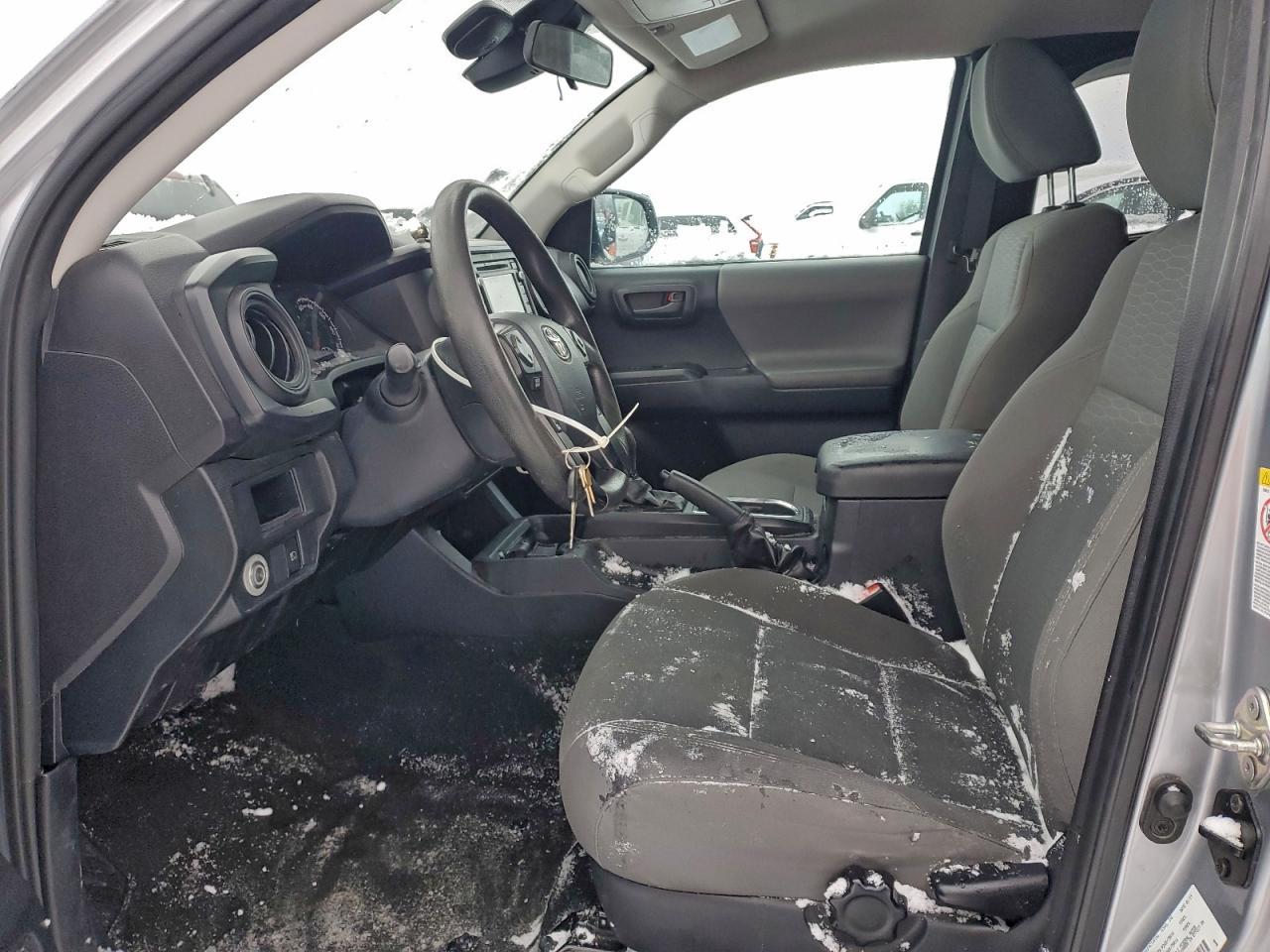 Toyota Tacoma Access Cab Image 5