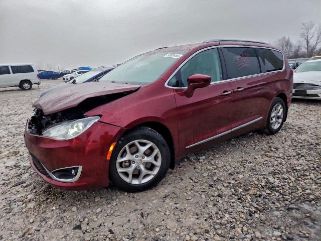  Salvage Chrysler Pacifica