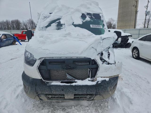 Ford Transit T-250 Image 13