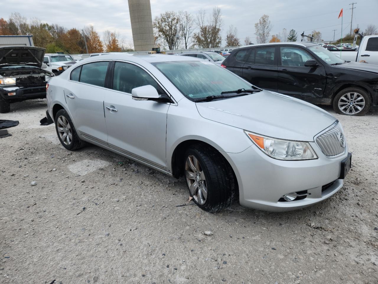 Buick LaCrosse Premium Image 13