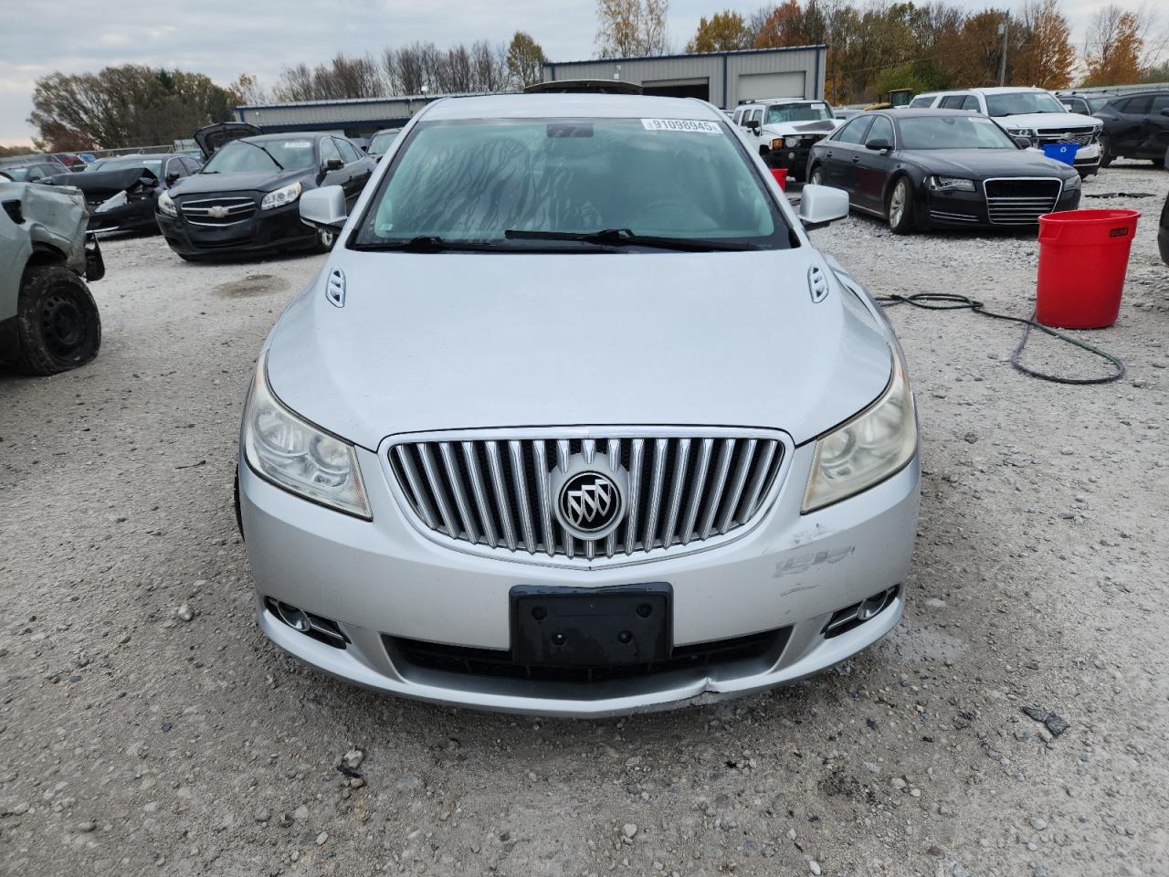 Buick LaCrosse Premium Image 11