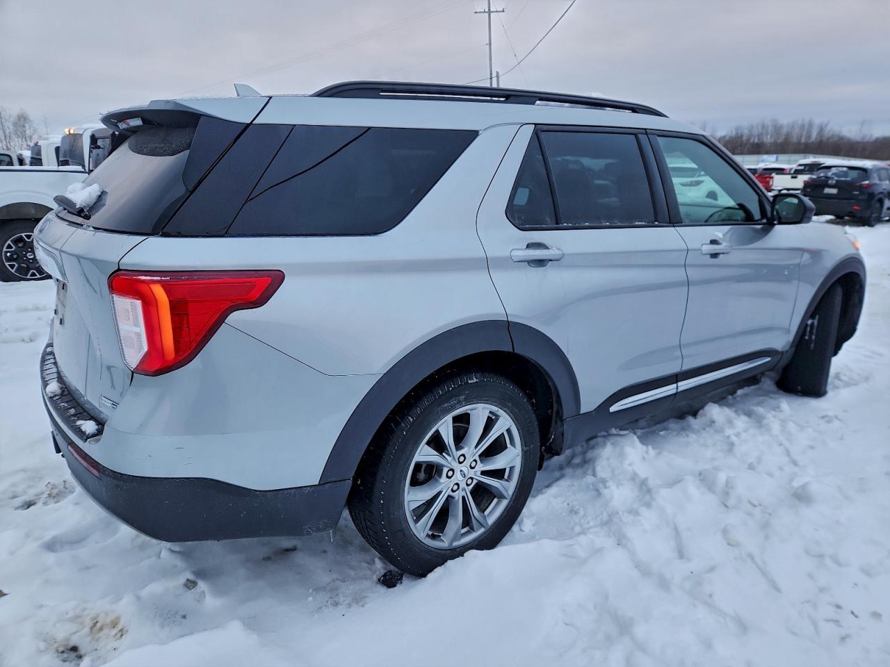 Ford Explorer Xlt Image 13