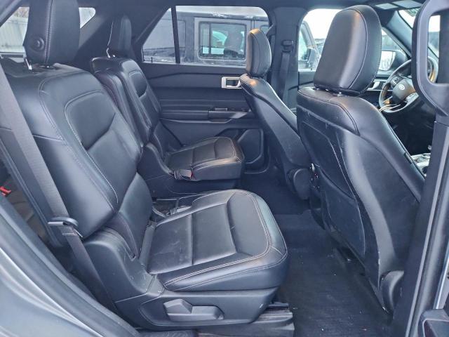 Ford Explorer Xlt Image 11