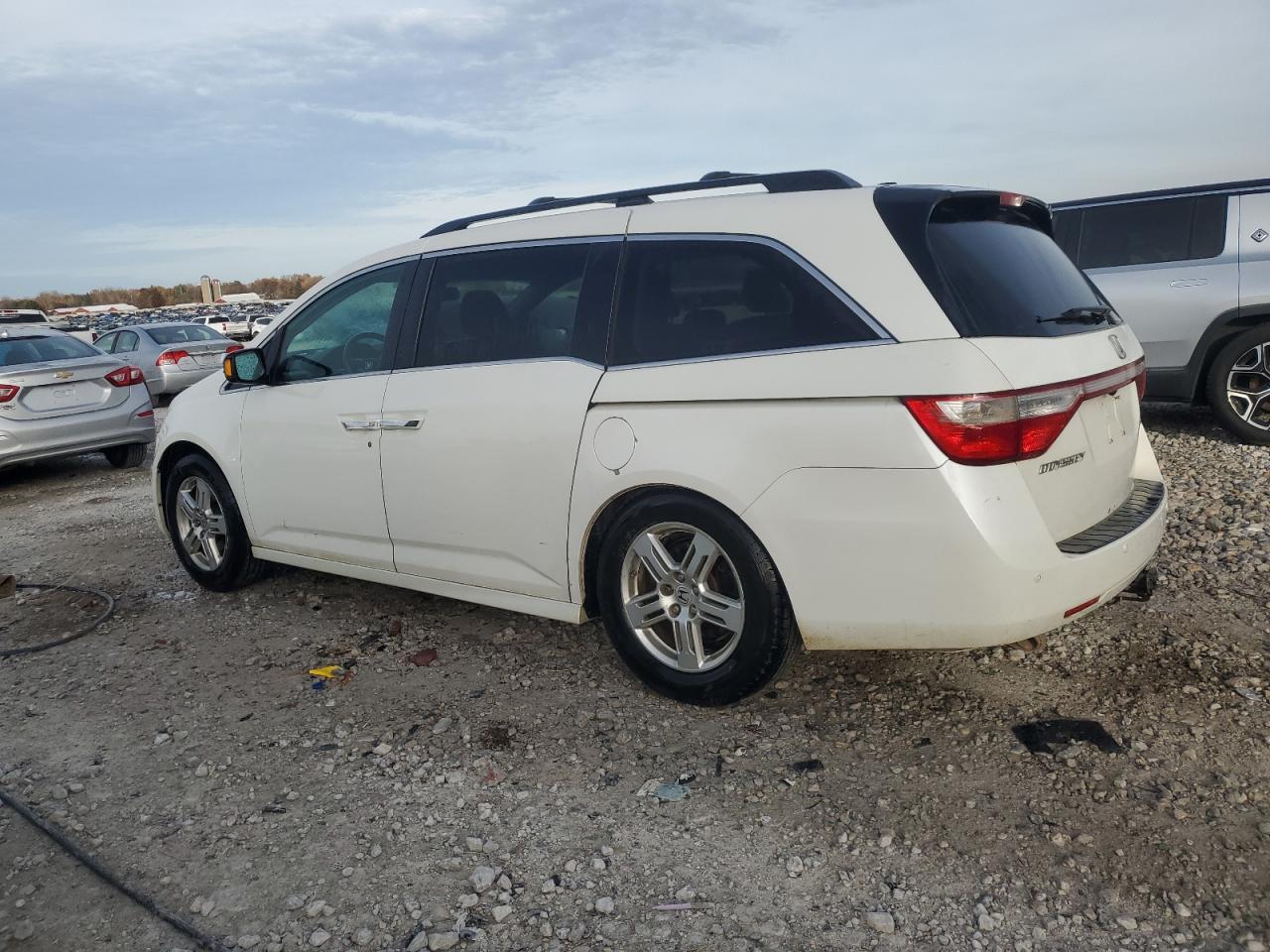 Honda Odyssey Touring Image 5