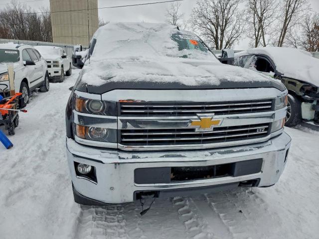 Chevrolet Silverado K2500 Heavy Duty Ltz Image 8