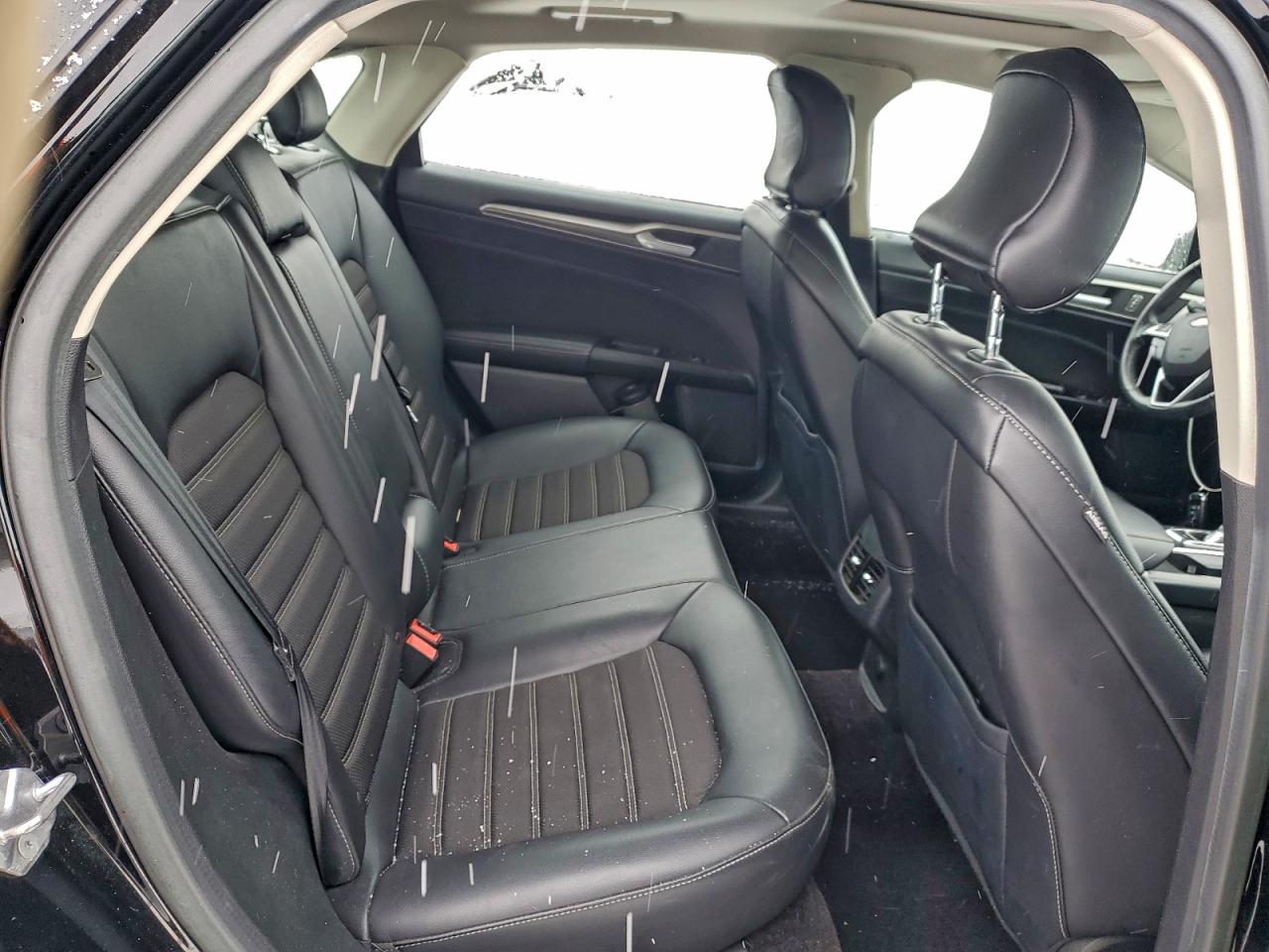 Ford Fusion Se Image 6