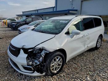  Salvage Chrysler Pacifica