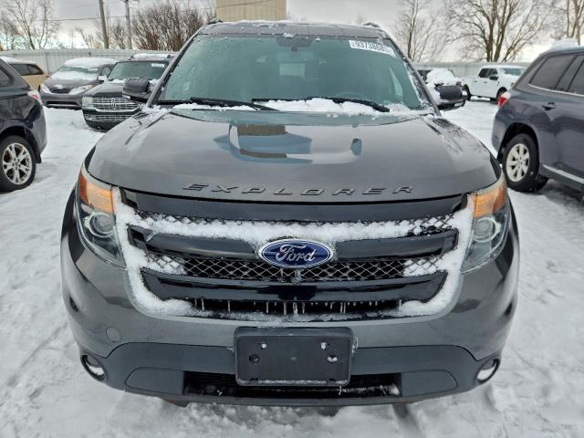 Ford Explorer Sport Image 3
