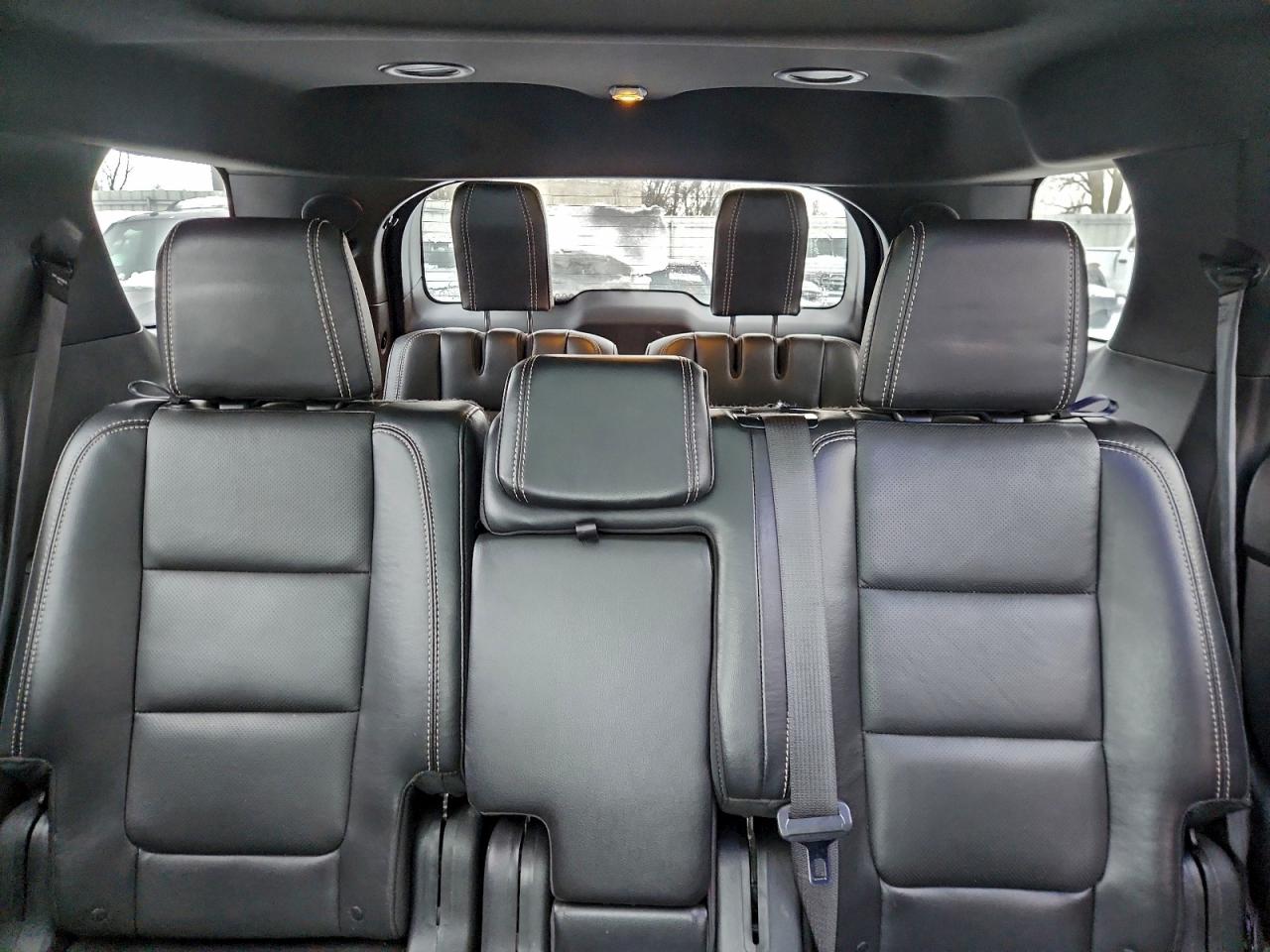 Ford Explorer Sport Image 12