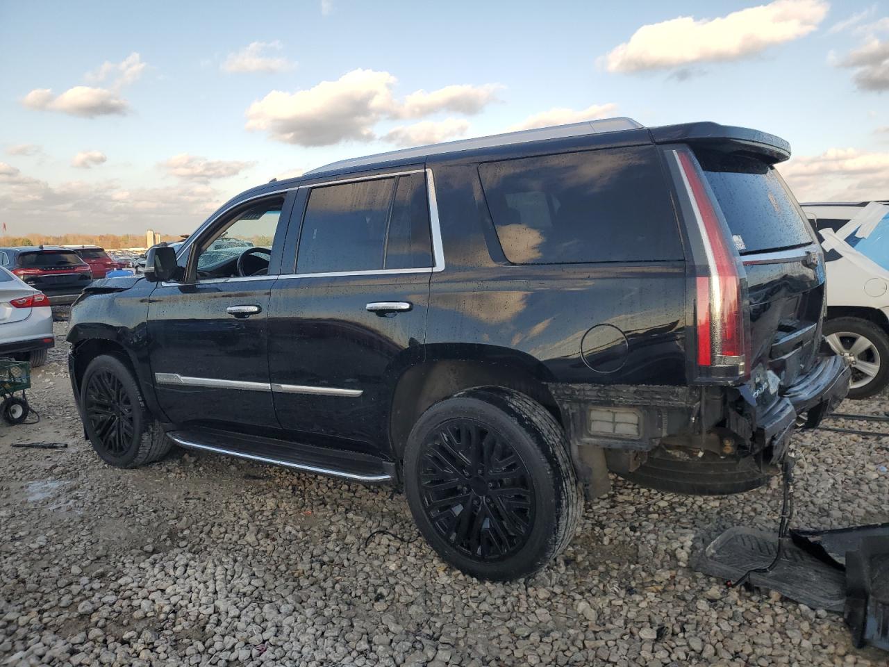 Cadillac Escalade Luxury Image 11