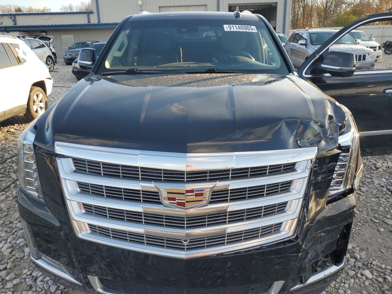 Cadillac Escalade Luxury Image 6