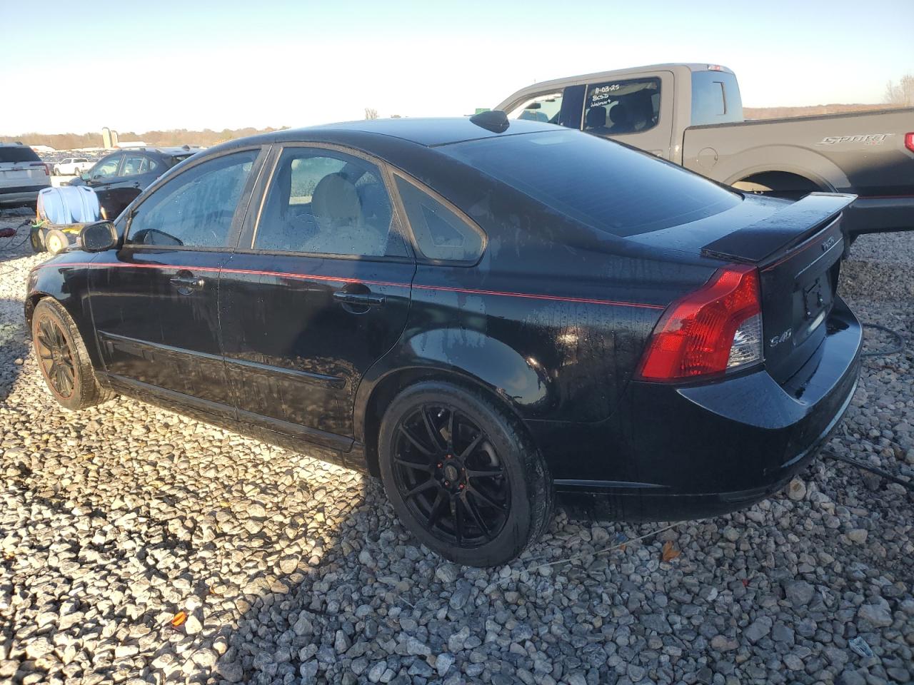 Volvo S40 2.4i Image 2