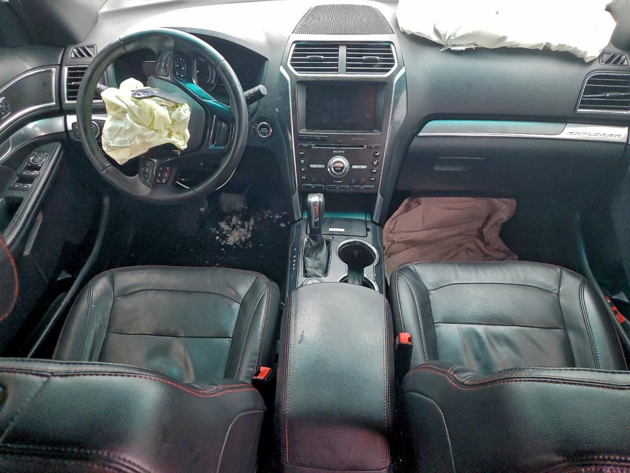 Ford Explorer Sport Image 8