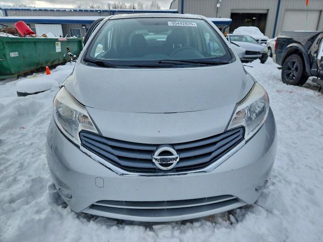 Nissan Versa S Image 11