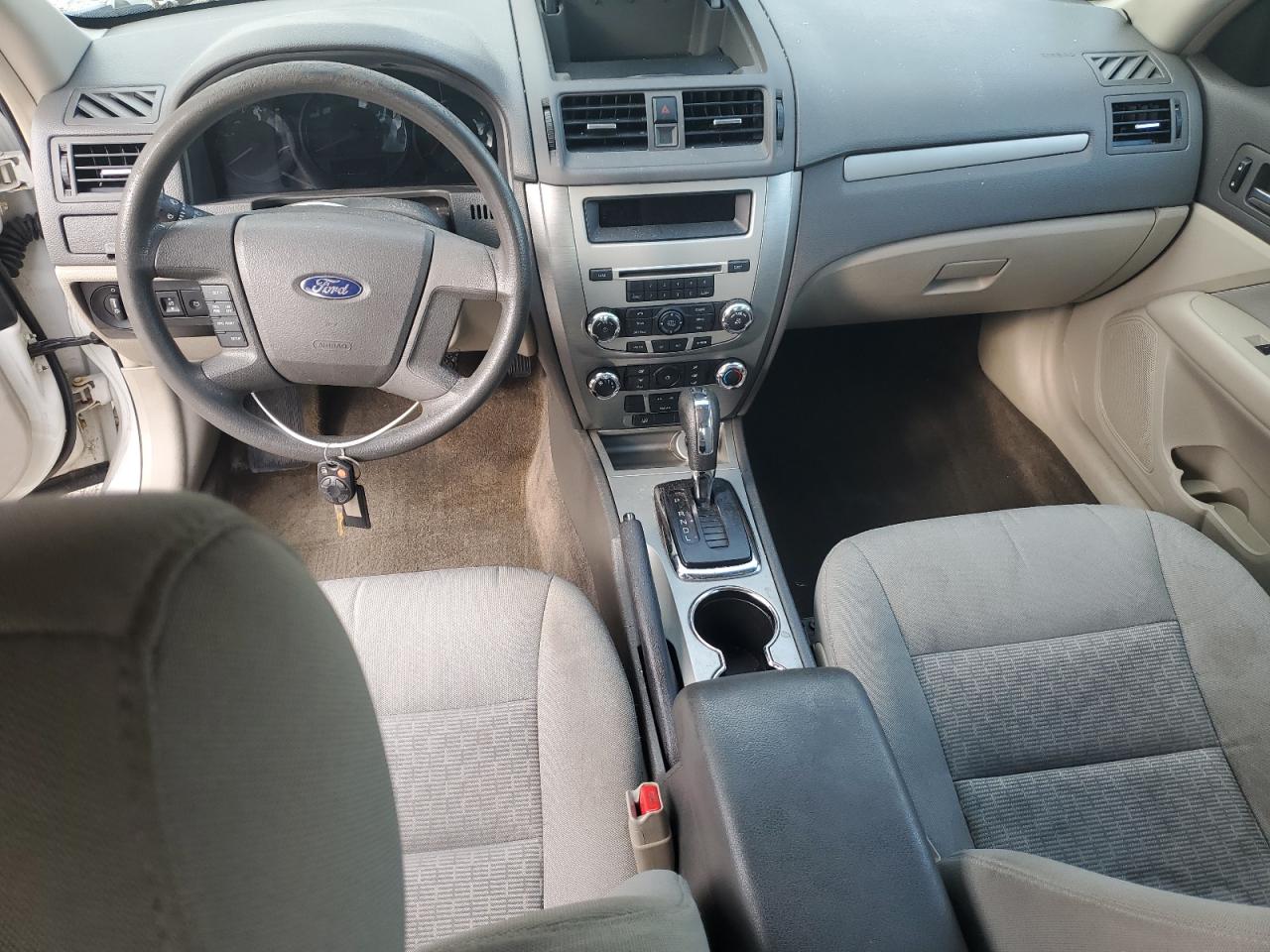 Ford Fusion S Image 3