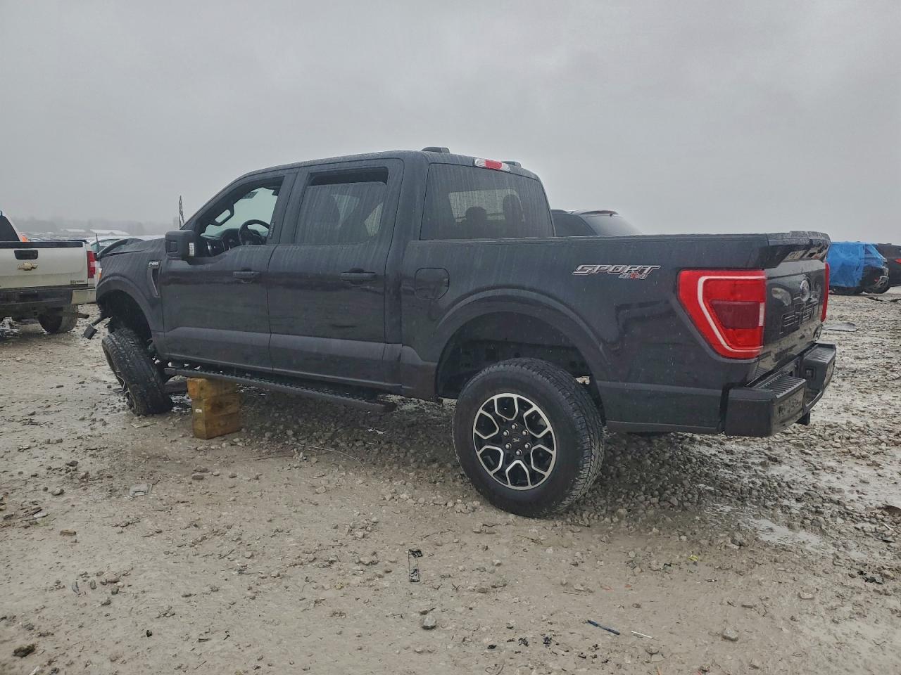 Ford F-150 Supercrew Image 3