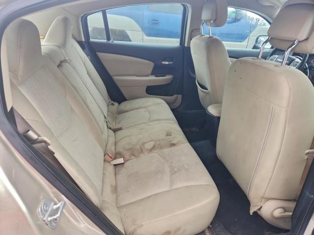 Chrysler 200 Touring Image 9