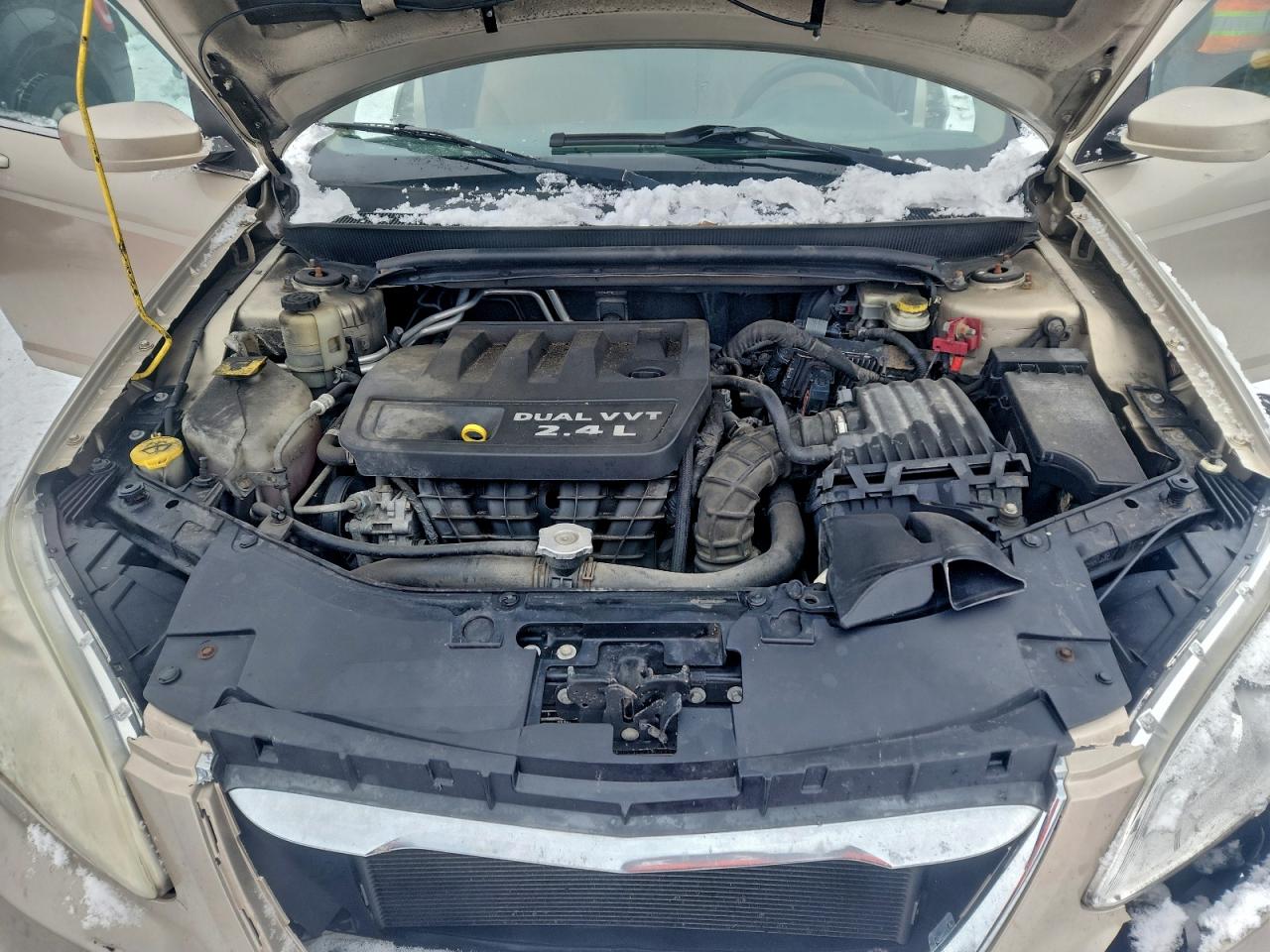 Chrysler 200 Touring Image 10