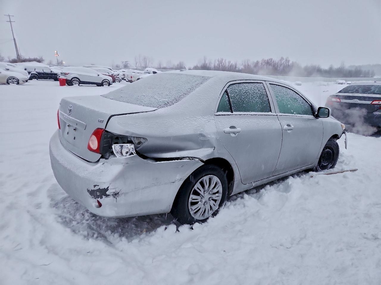 Toyota Corolla Base Image 11