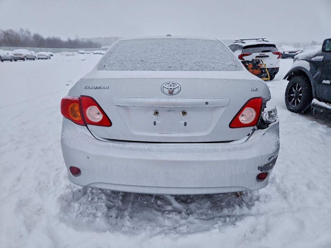 Toyota Corolla Base Image 5