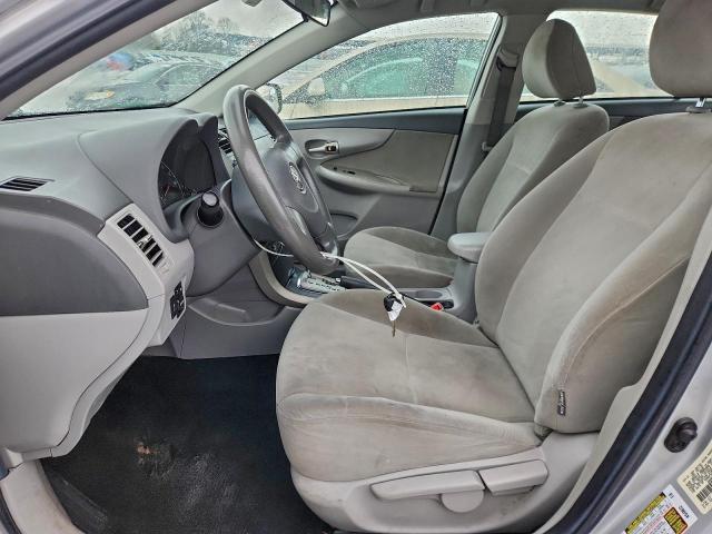 Toyota Corolla Base Image 4