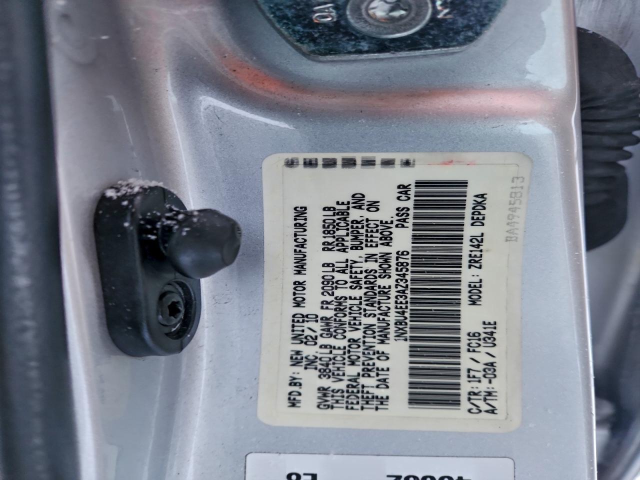 Toyota Corolla Base Image 9