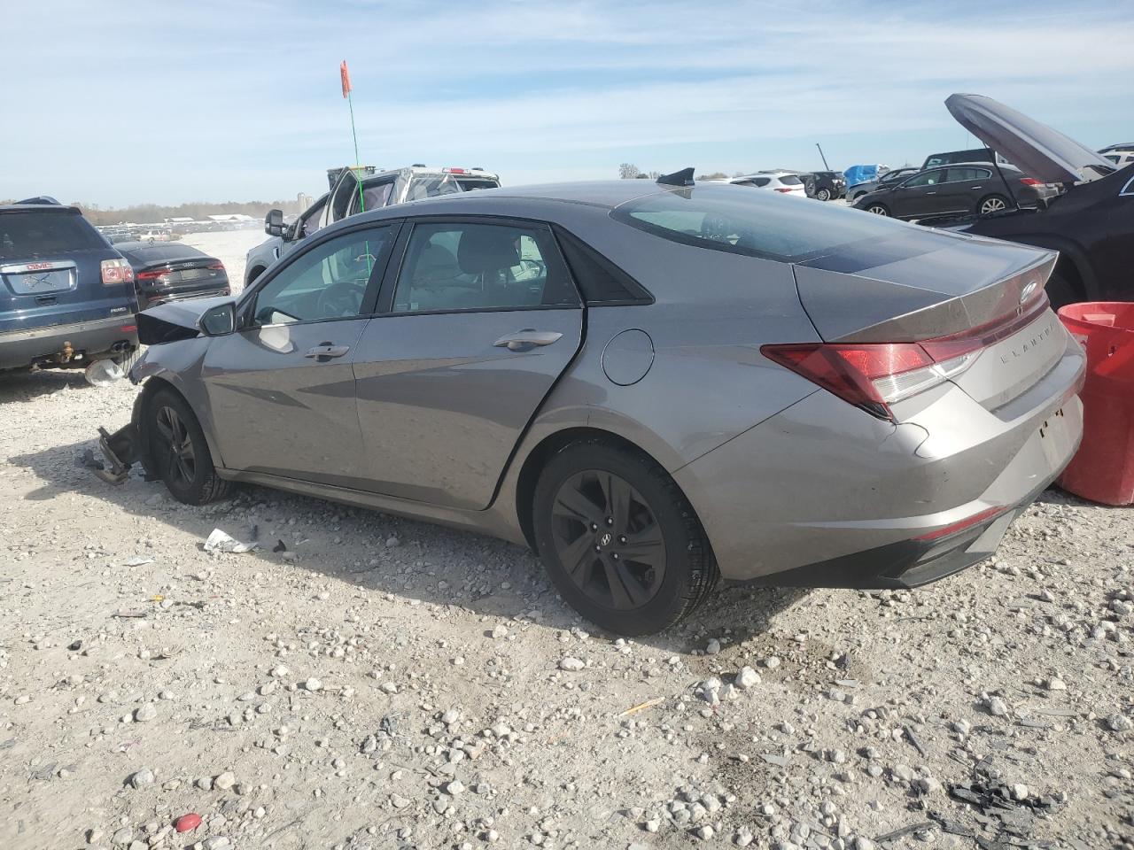 Hyundai ELANTRA Sel Image 5