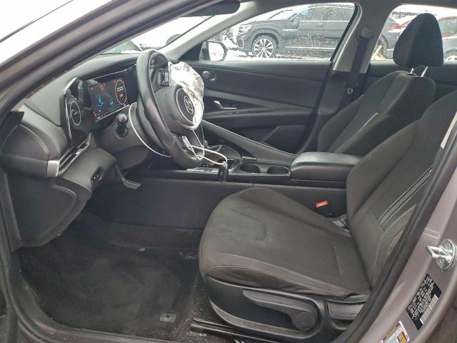 Hyundai ELANTRA Sel Image 4