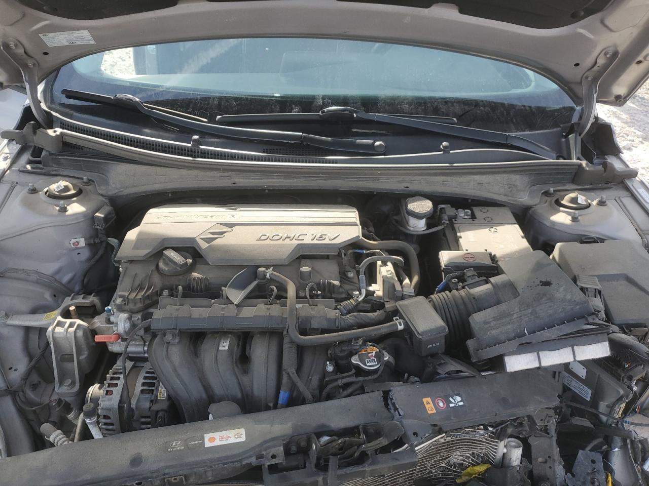 Hyundai ELANTRA Sel Image 2