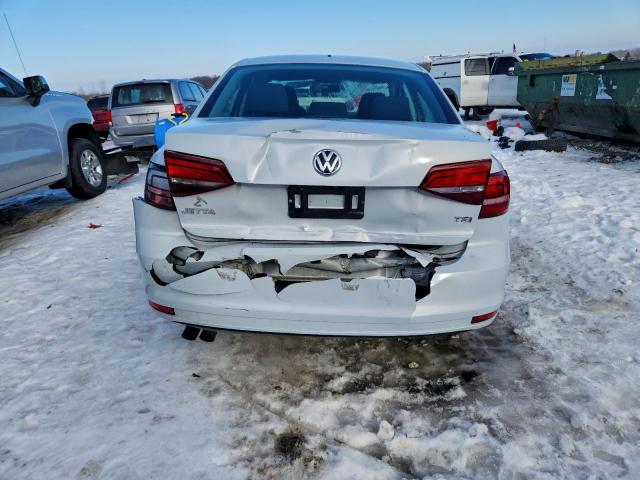 Volkswagen Jetta S Image 2