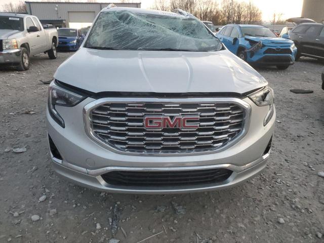 GMC Terrain Denali Image 10