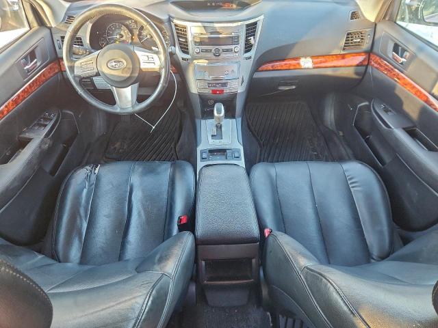 Subaru Outback 2.5i Limited Image 4