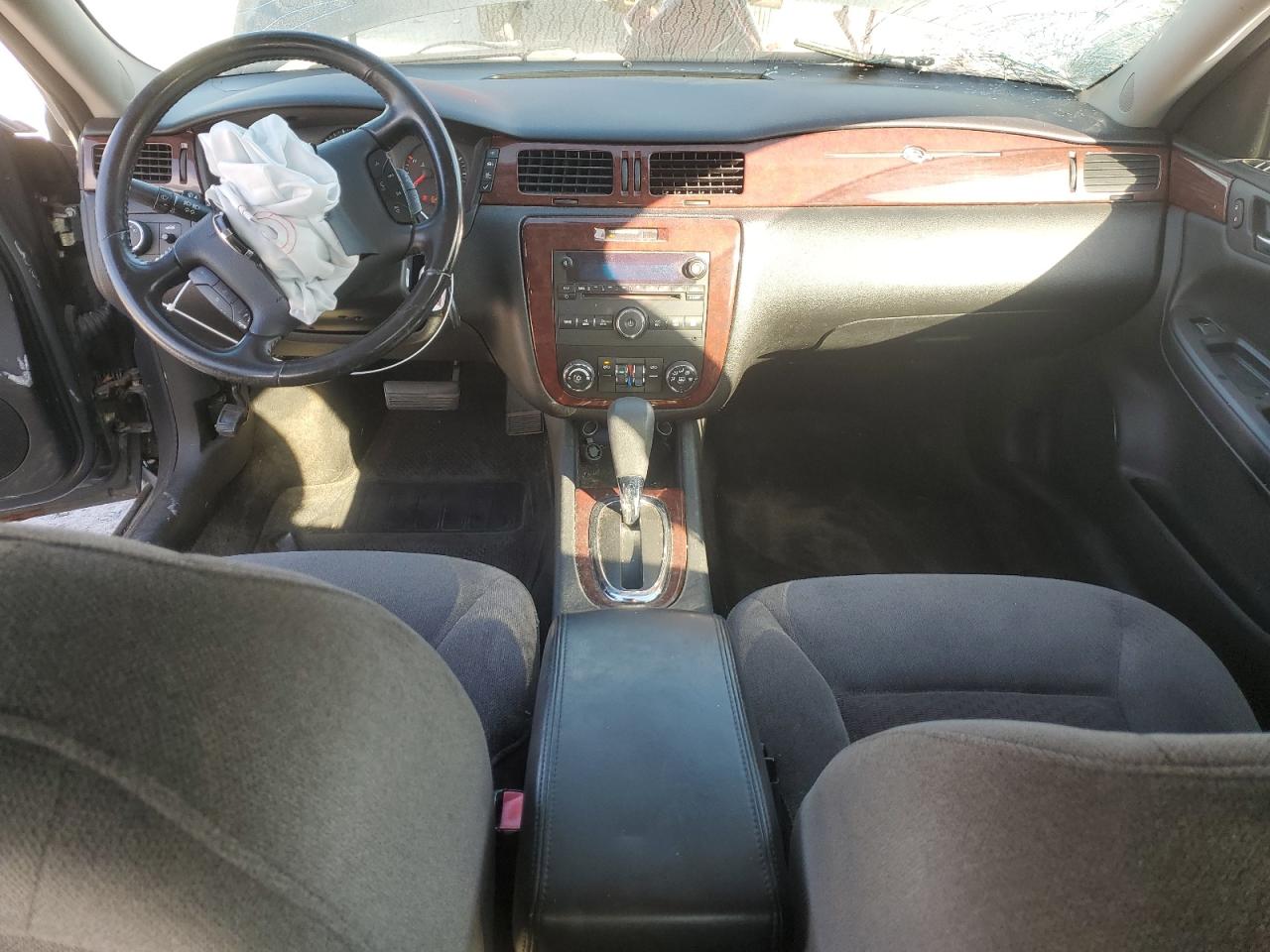 Chevrolet Impala Ls Image 4