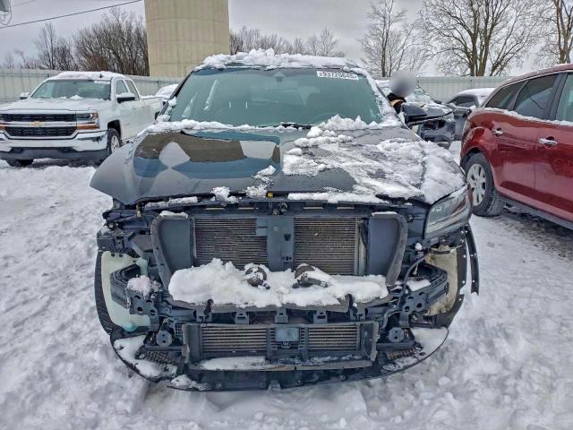 Lincoln Nautilus Reserve Image 8