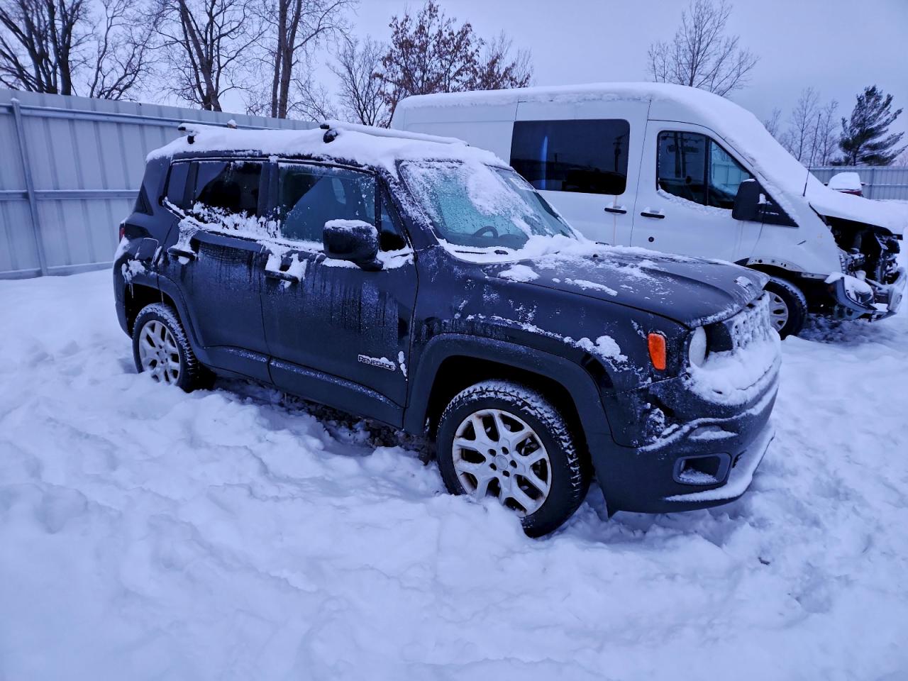 Jeep Renegade Latitude Image 3