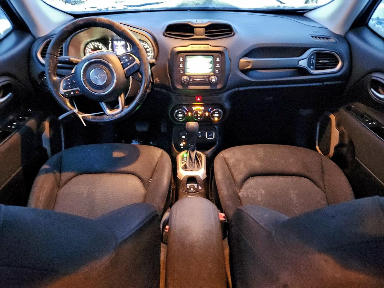 Jeep Renegade Latitude Image 13
