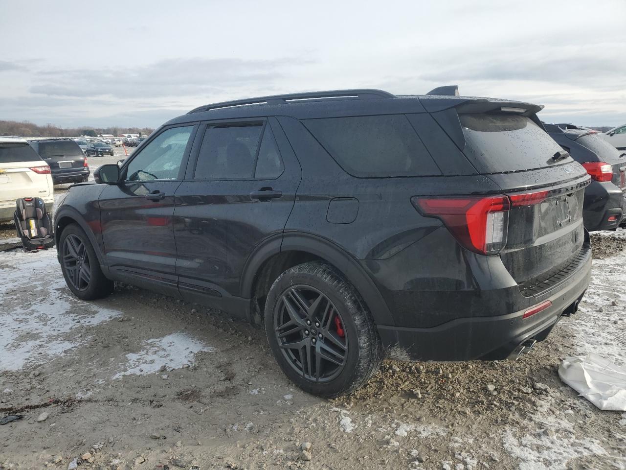 Ford Explorer St Image 12