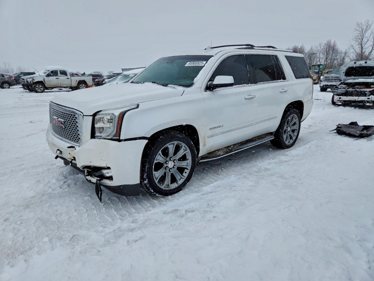GMC Yukon Denali Image 1