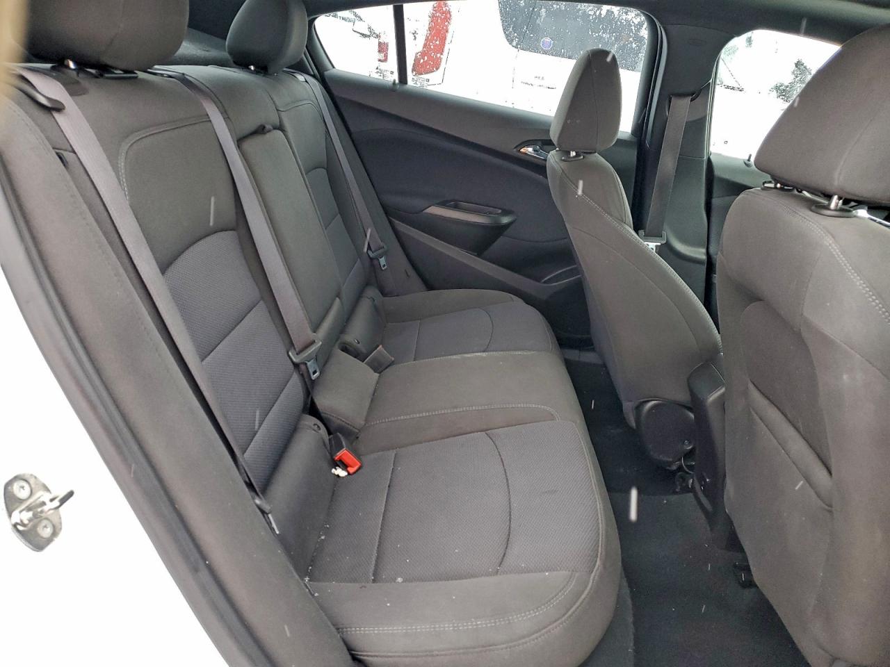 Chevrolet Cruze Lt Image 2