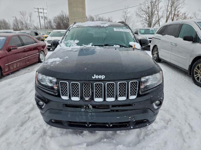 Jeep Compass Latitude Image 2