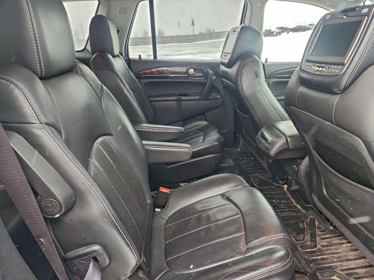 Buick Enclave Image 11