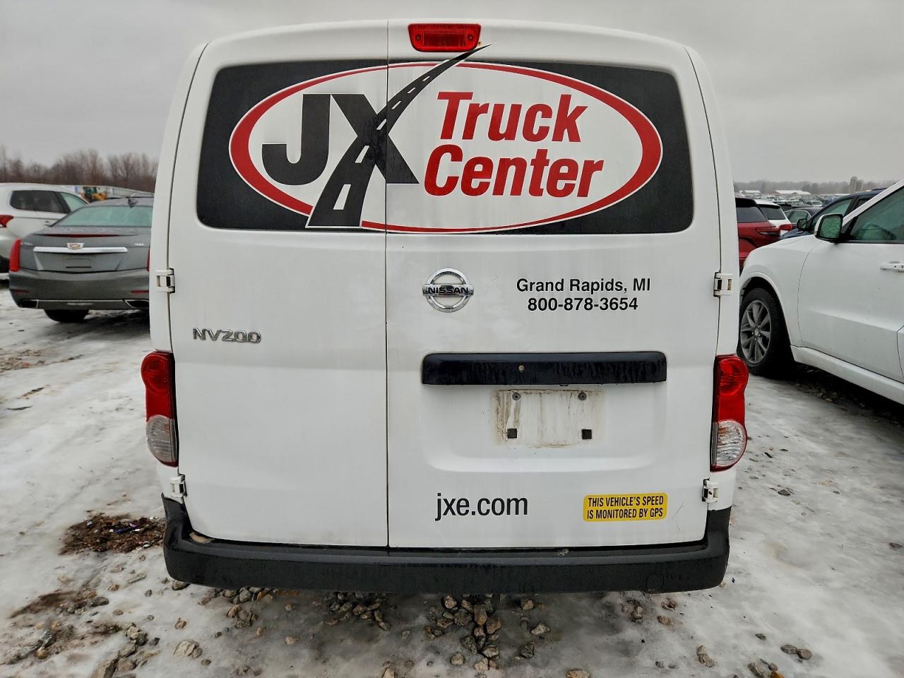 Nissan Nv 2.5s Image 4