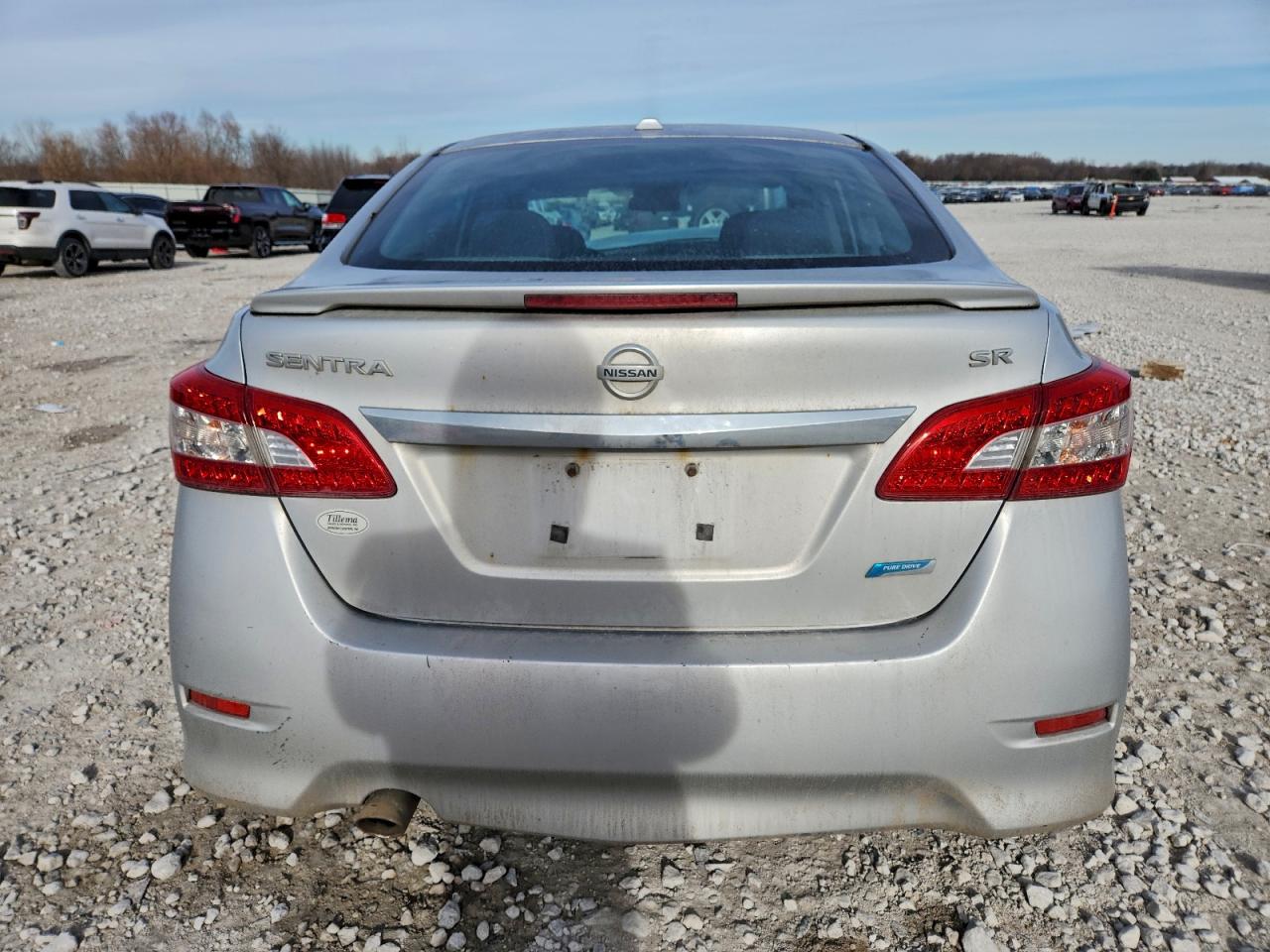 Nissan Sentra S Image 8