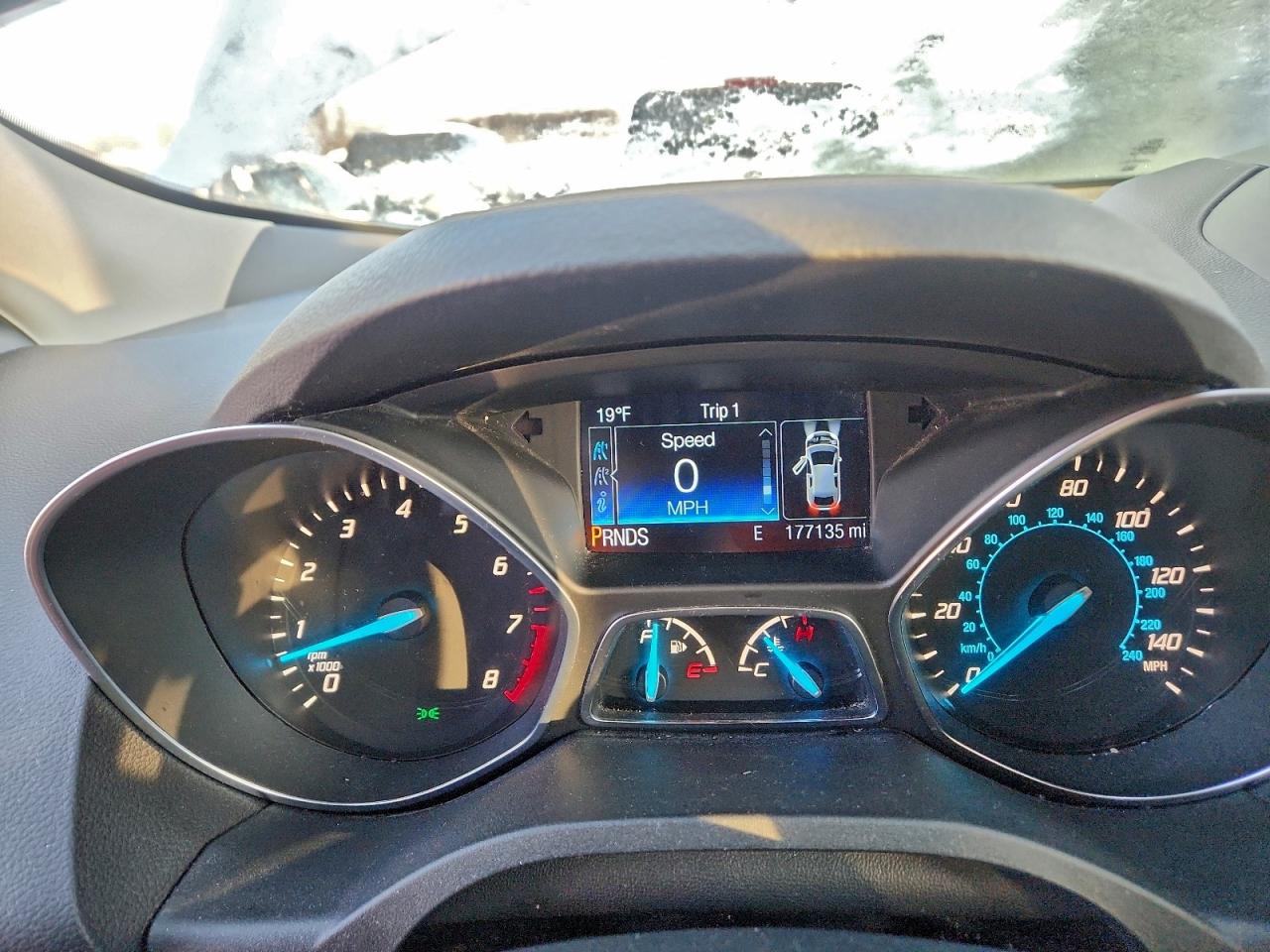 Ford Escape Titanium Image 12