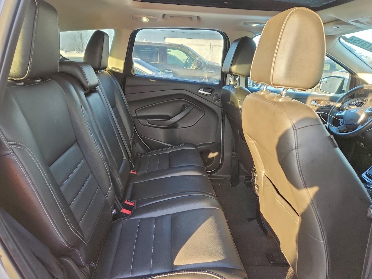 Ford Escape Titanium Image 5