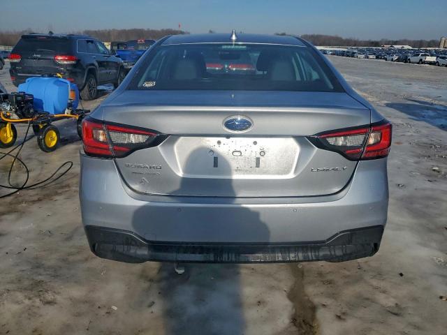 Subaru Legacy Limited Image 2