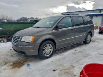  Salvage Chrysler Minivan