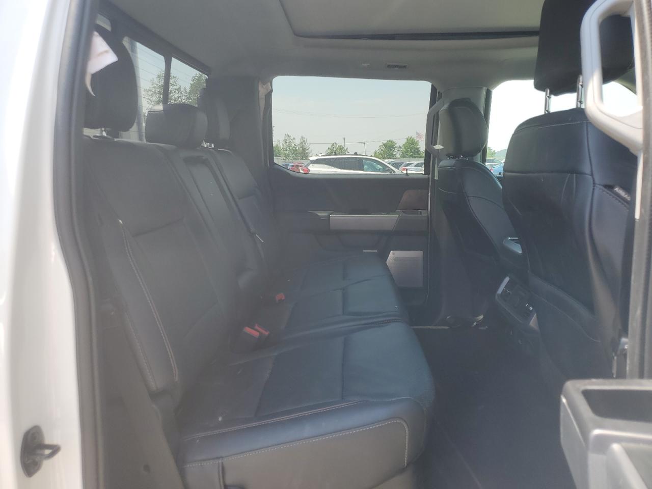 Ford F-150 Supercrew Image 12